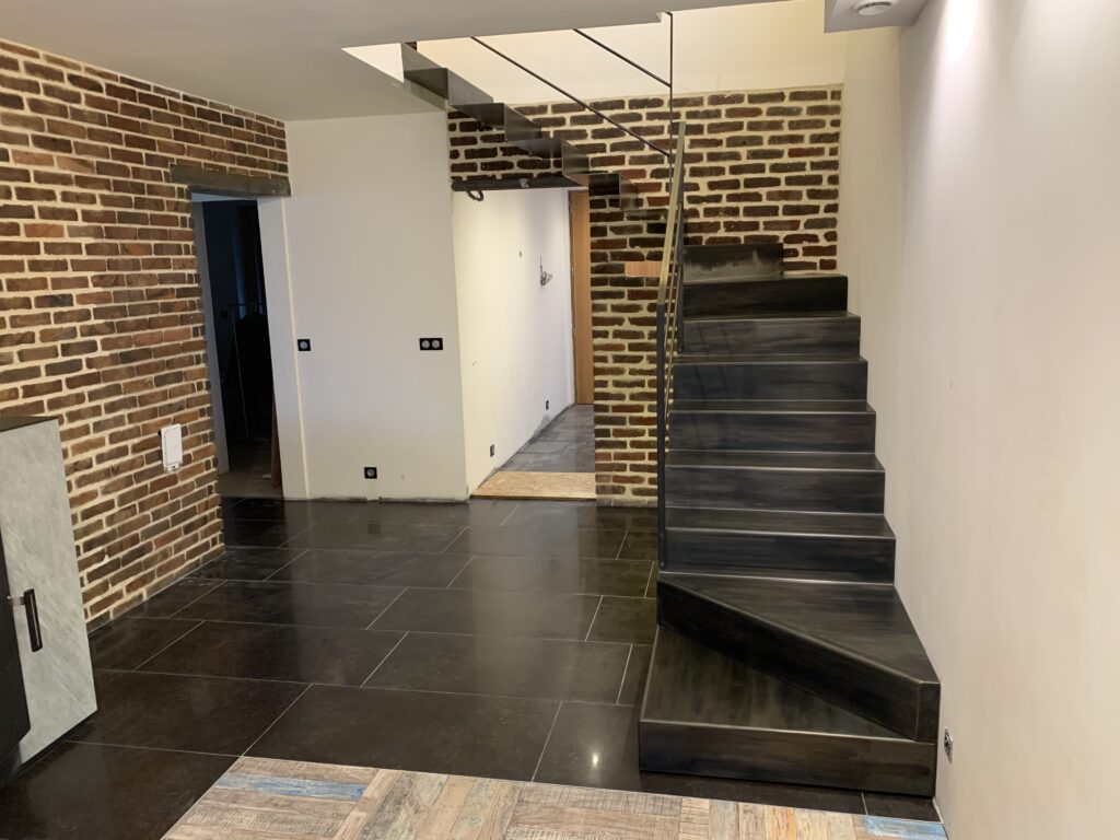 Escalier en tôle pliée finition patine 2
